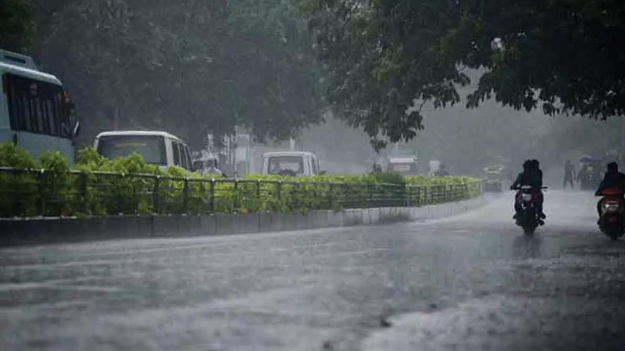 Rain Alert | ఉపరితల ద్రోణి ప్రభావం.. తెలంగాణలో ఐదురోజులు వానలే వానలు..!