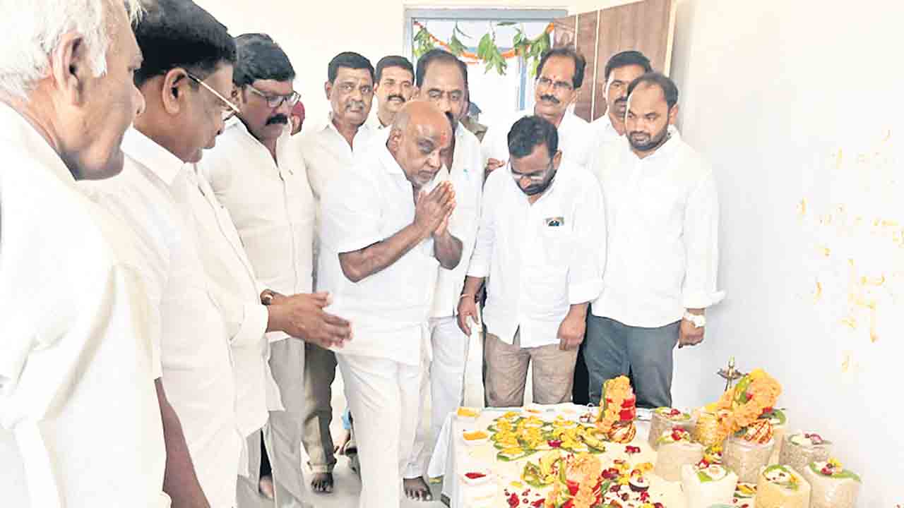 రెడ్డి సంఘ భవనాన్ని ప్రారంభించిన రామన్న