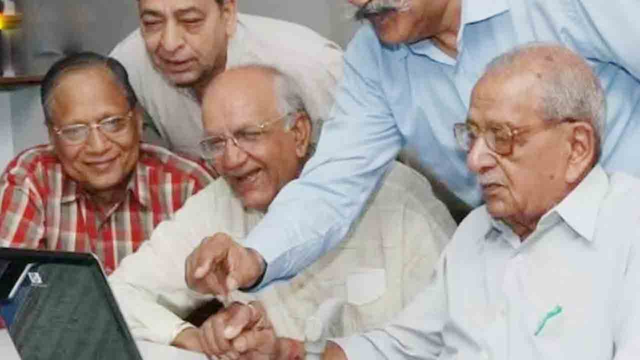 రిటైర్డ్‌ ఉద్యోగులకు అదనపు పింఛన్‌.. ఆర్థిక శాఖ ప్రకటన