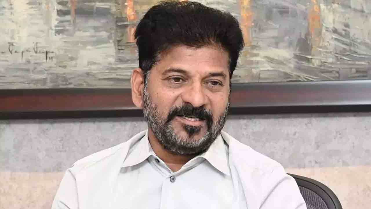 నేతలు చెప్పినట్టు వింటే ఊచలు లెక్కపెడ్తరు!