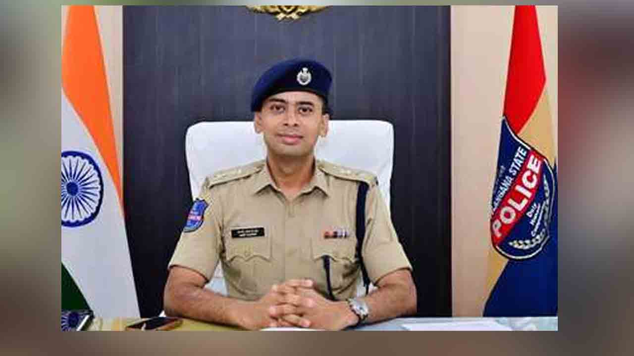 SP Akhil Mahajan | ఆదిలాబాద్‌ జిల్లాలో షీ టీం బృందాల పనితీరు భేష్‌ : ఎస్పీ అఖిల్ మహాజన్