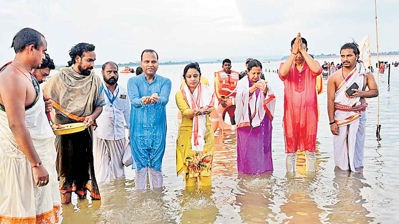 ముగిసిన సరస్వతీ పుషరాలు