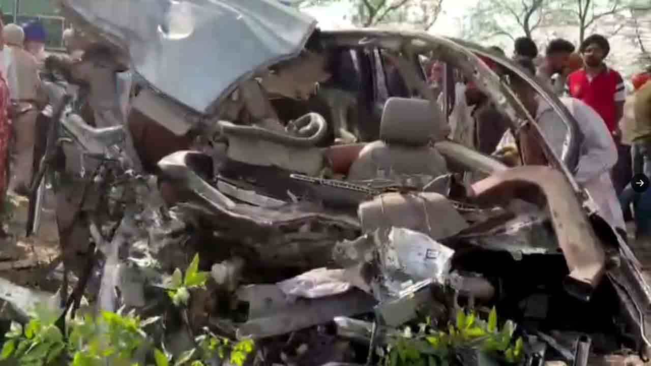 6 Students, Driver Killed | లారీ, ఎస్‌యూవీ వాహనం ఢీ.. ఆరుగురు విద్యార్థులు, డ్రైవర్‌   మృతి