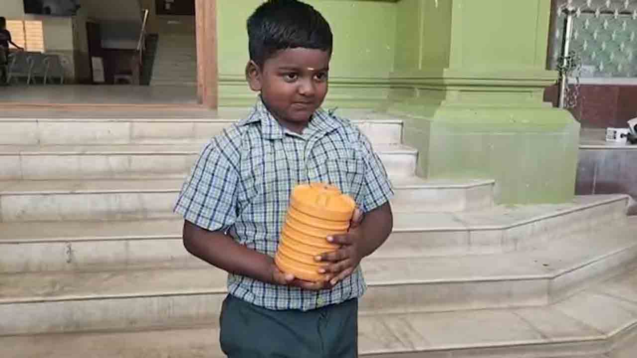 Indian Army | ఇండియన్‌ ఆర్మీకి తన సేవింగ్స్‌ను విరాళంగా ఇచ్చిన ఎనిమిదేళ్ల చిన్నారి