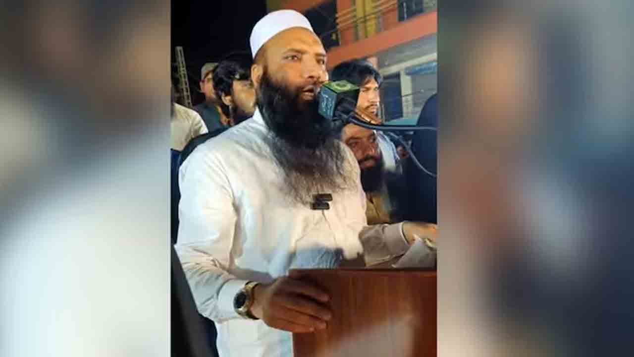 LeT commander | పాక్‌ నేతలతో కలిసి ర్యాలీలో పాల్గొన్న పహల్గాం ఉగ్రదాడి మాస్టర్‌ మైండ్‌