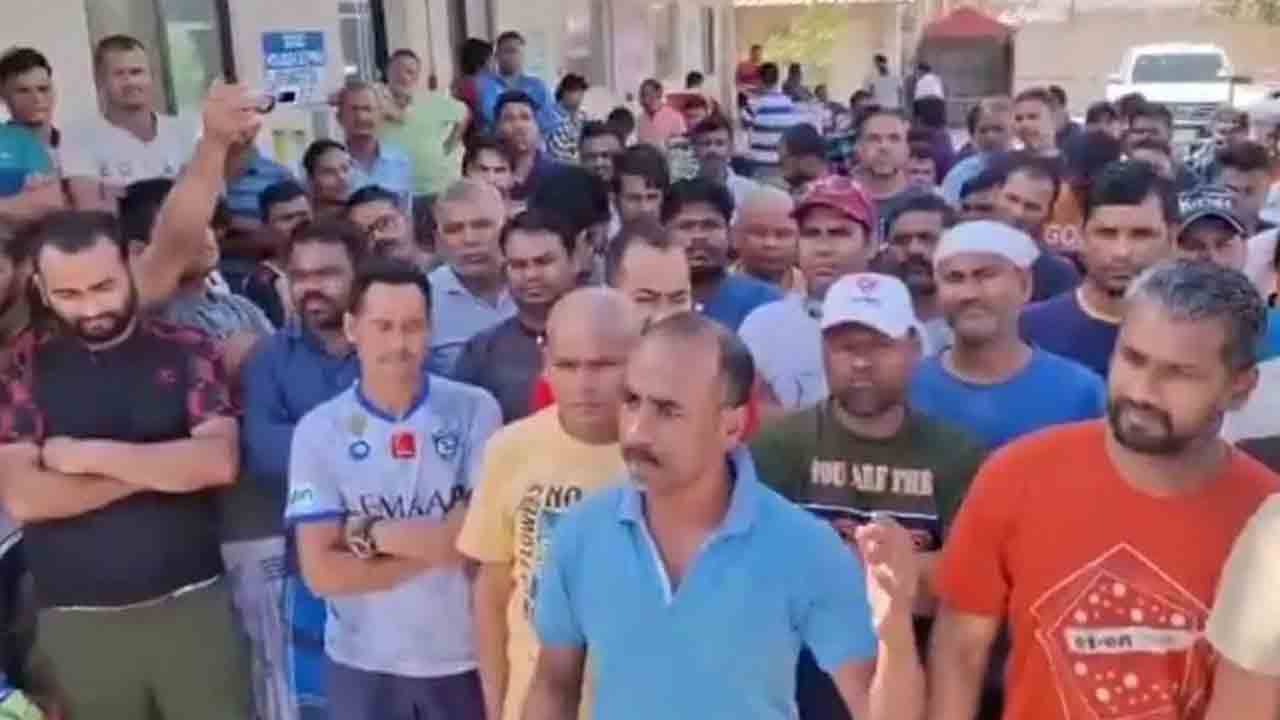 8 నెలలుగా జీతాల్లేవ్‌.. స్వదేశానికి పంపట్లే