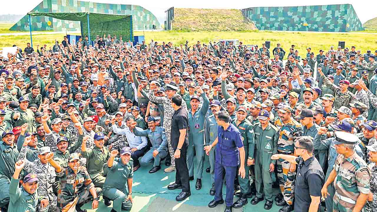 Narendra Modi | ఆత్మరక్షణలో మోదీ.. ‘కాల్పుల విరమణ’ నిర్ణయంపై సర్వత్రా విమర్శలు