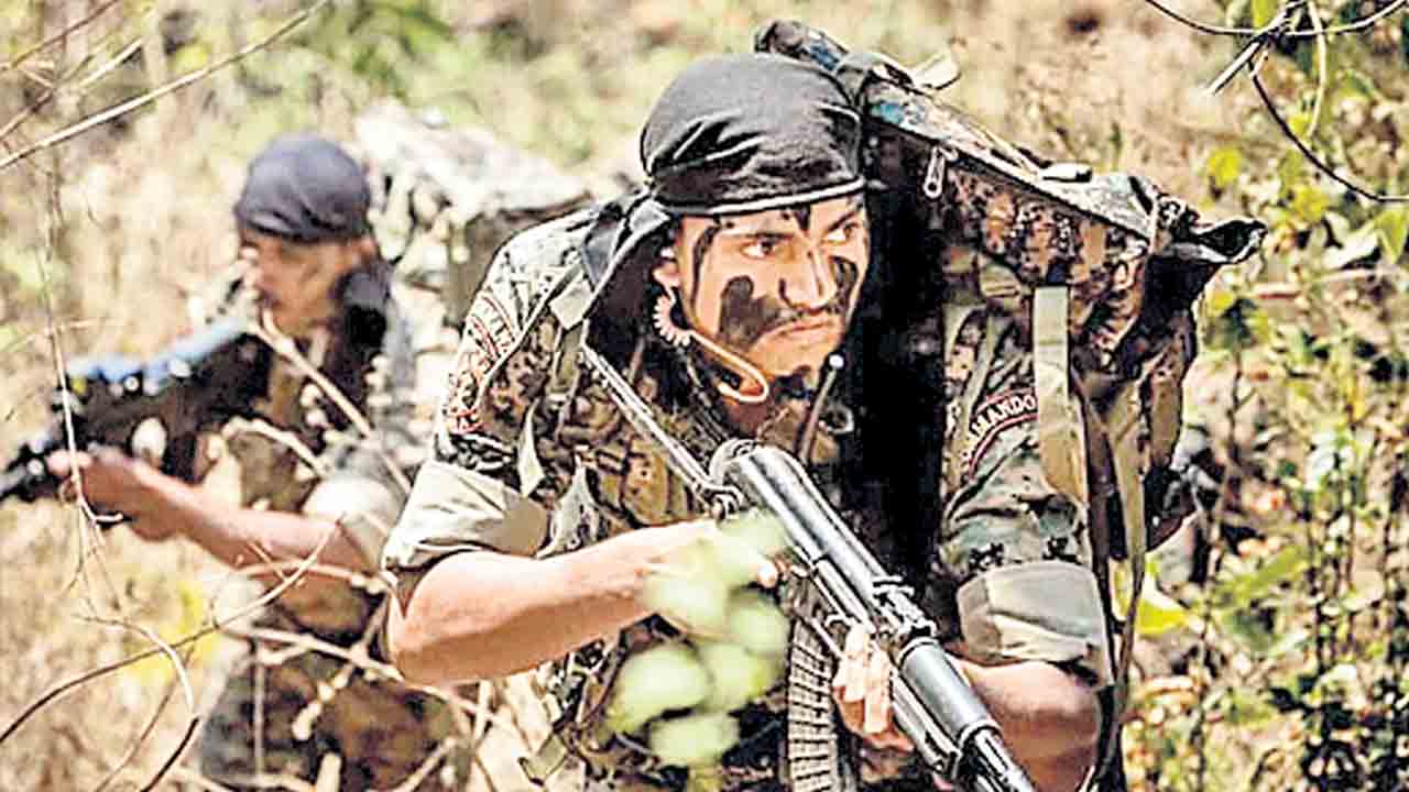 గెరిల్లా పోరులో కశ్మీర్‌ పోలీసులకు శిక్షణ