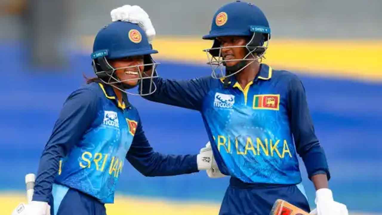 లంకకు తొలి విజయం