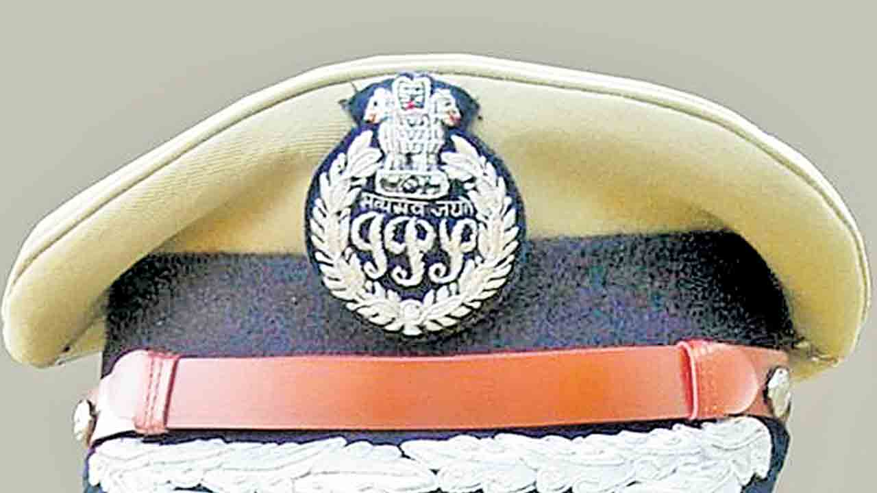 ‘డీజీపీ’కోసం పోటాపోటీ.. తీవ్రంగా ప్రయత్నిస్తున్న ఇద్దరు ఐపీఎస్‌లు