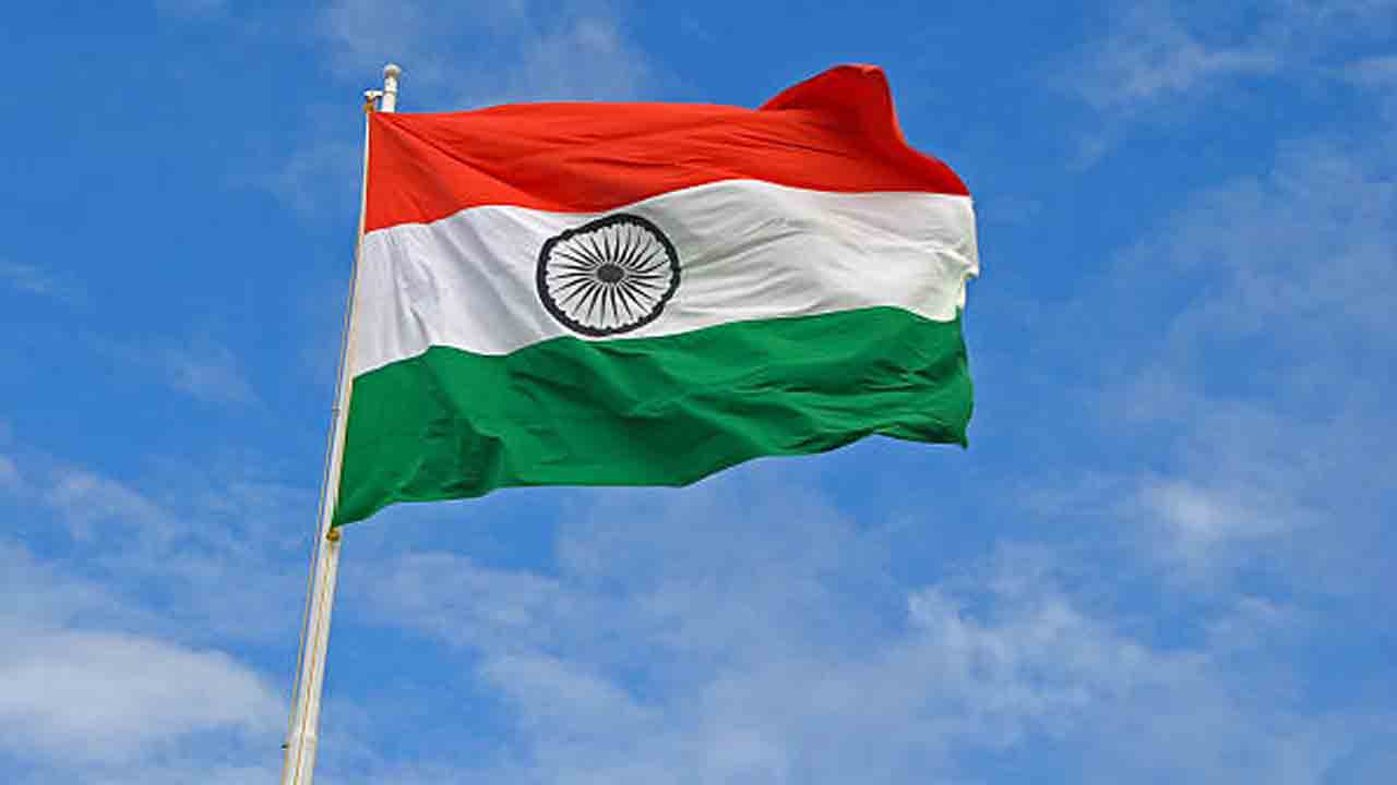 రాష్ట్రావతరణ వేడుకల్లో జెండావిష్కరించేది వీరే…