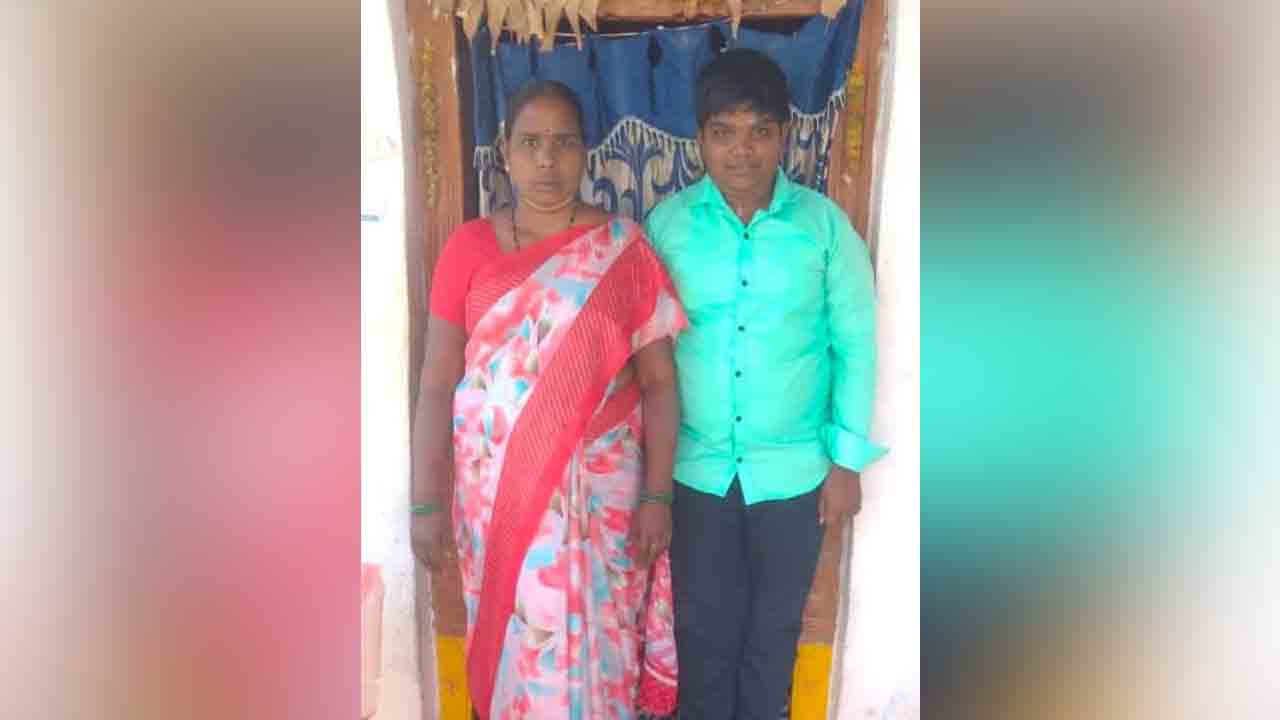 Electrocution | నాగర్‌కర్నూల్‌ జిల్లాలో విషాదం.. విద్యుదాఘాతంతో తల్లికొడుకు దుర్మరణం