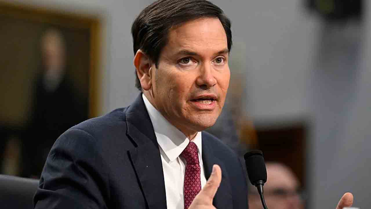 Visa Interviews | ట్రంప్‌ సర్కార్‌ మరో కీలక నిర్ణయం.. విద్యార్థి వీసా ఇంటర్వ్యూలకు తాత్కాలిక బ్రేక్‌