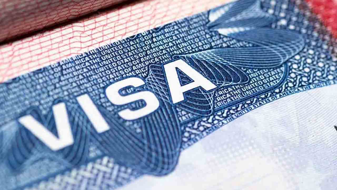 వీసా స్లాట్స్‌ కోసం తరచూ చెక్‌ చేసుకోండి