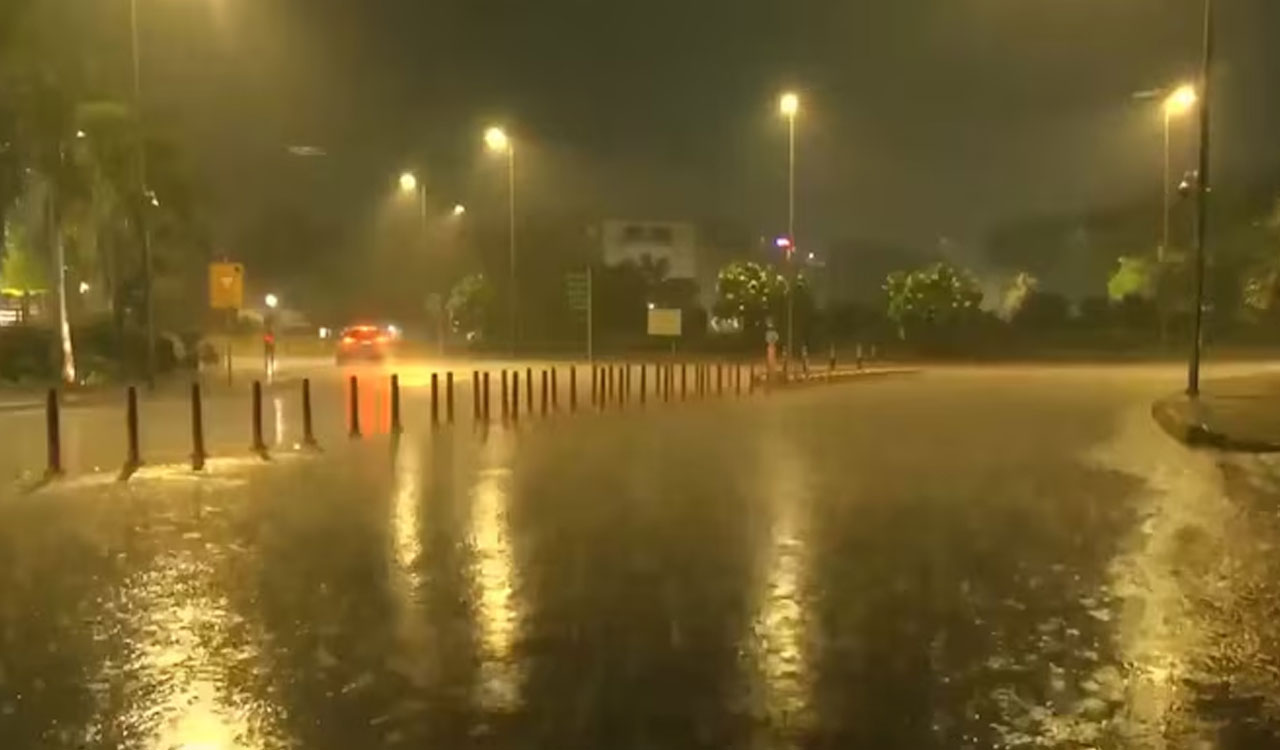 Delhi | ఢిల్లీలో భారీ వర్షం.. నలుగురు మృతి.. 100 విమానాలు ఆలస్యం