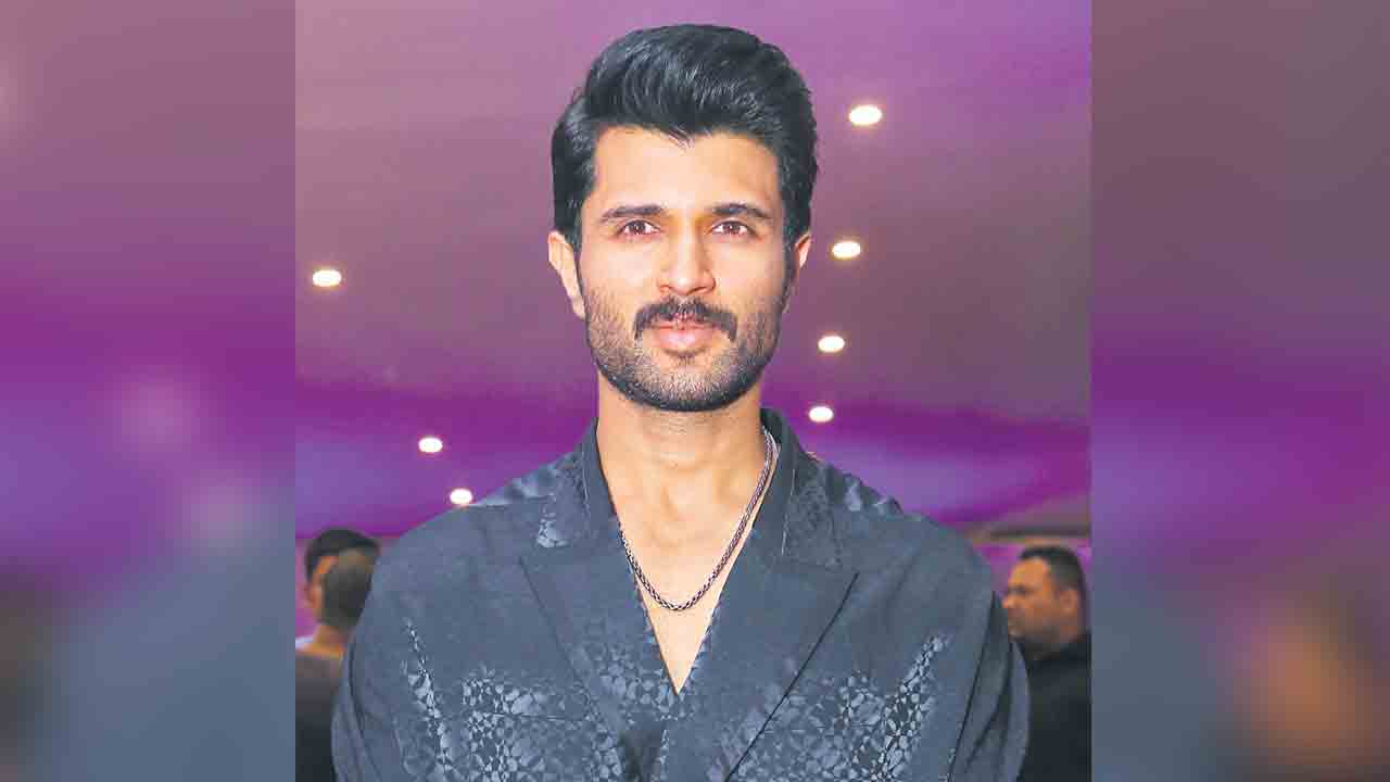 అనురాగ్‌ వర్సిటీ అంబాసిడర్‌గా విజయ్‌ దేవరకొండ