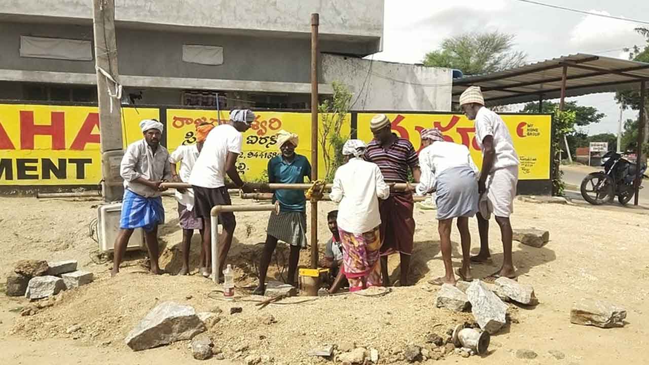 Pochampalli | పోచంపల్లి మెయిన్ రోడ్ నివాస గృహాలకు నీటి కష్టాలు