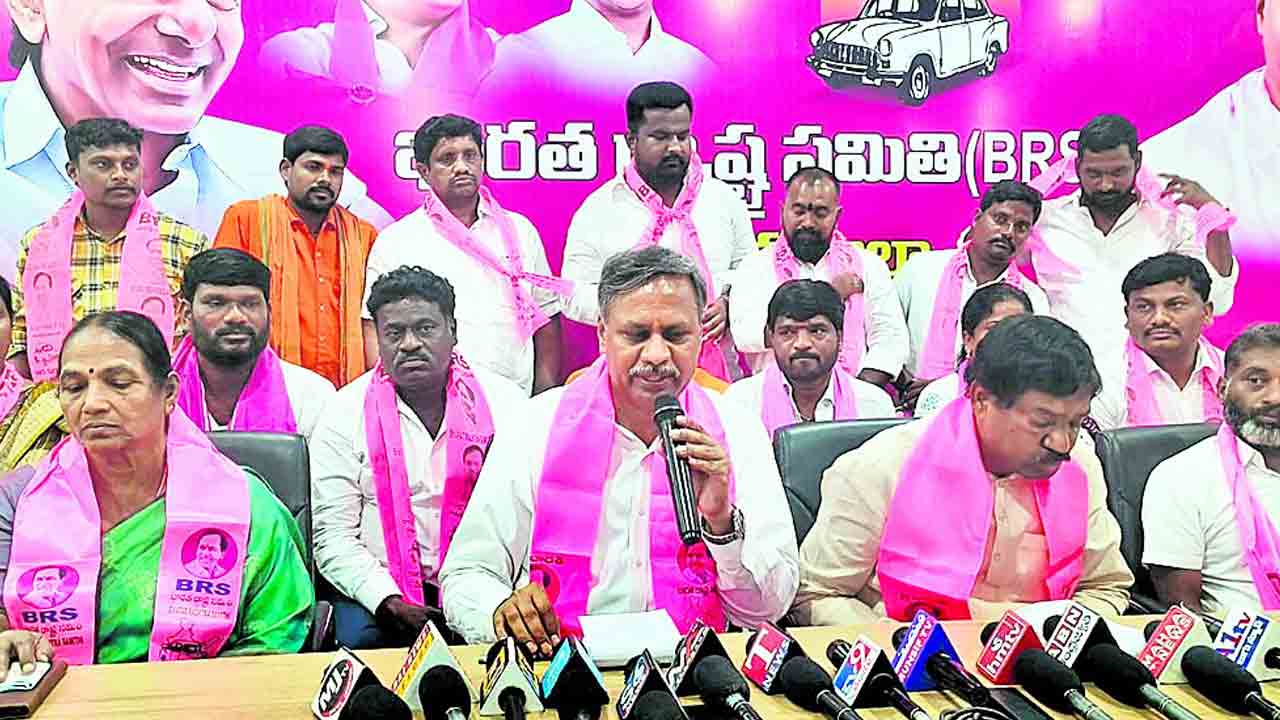 ఓరుగల్లు పరువు తీసిన కాంగ్రెస్‌