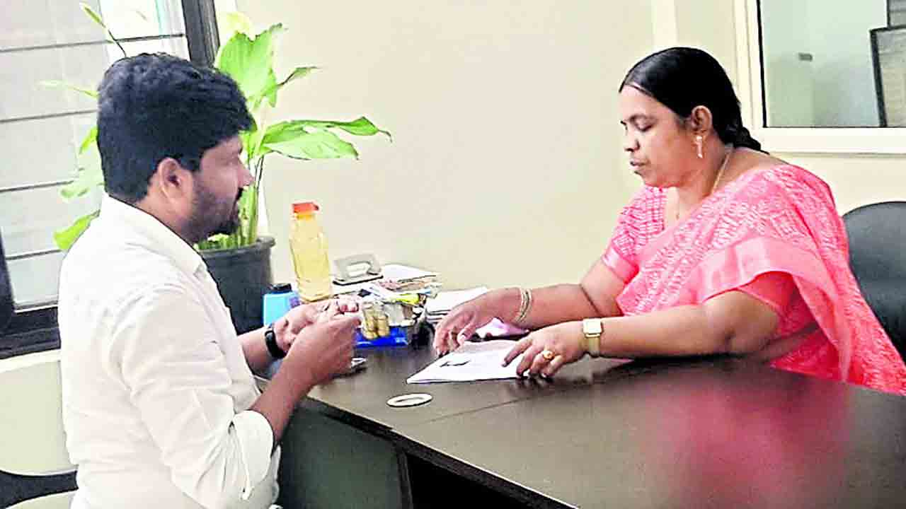 దేవరుప్పుల కాంగ్రెస్‌లో వర్గపోరు..