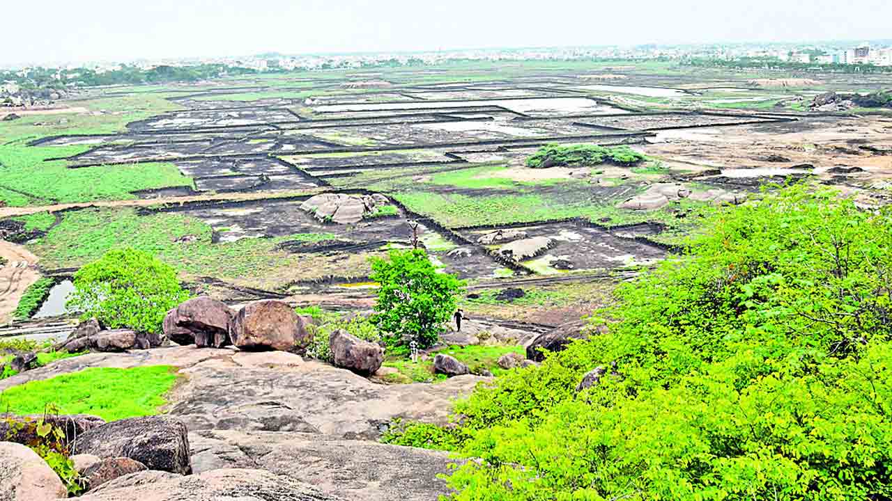 ప్రణాళికా లోపం పూడికతీత సగమే!