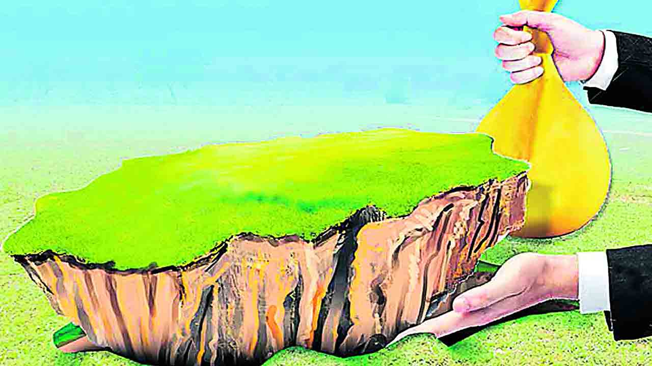 అసైన్డ్‌ భూముల్లో అడ్డగోలు దందా