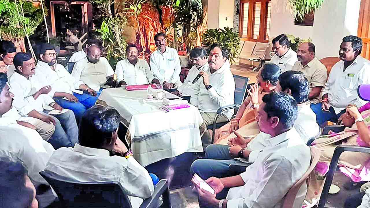 Errabelli Dayakar Rao | కాంగ్రెస్‌ వైఫల్యాలను ఎండగట్టాలి : ఎర్రబెల్లి దయాకర్‌రావు