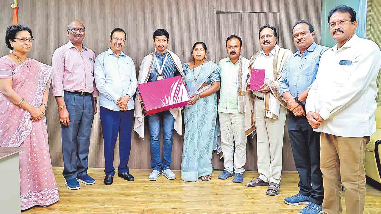 అకీరా నందన్‌ అదుర్స్‌