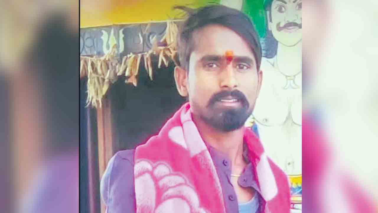 బీరప్ప వేడుకకు వెళ్తూ..