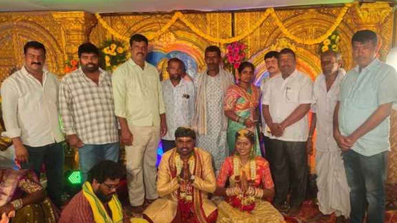 Bachhannapeta | పేదింటి యువతి పెళ్లికి ఆర్థిక సాయం అందించిన శివకుమార్ గౌడ్