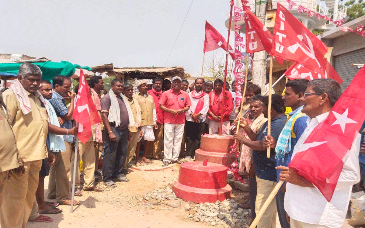 Chandur : పోరాటాల ద్వారానే హ‌క్కుల సాధ‌న : బండ శ్రీశైలం