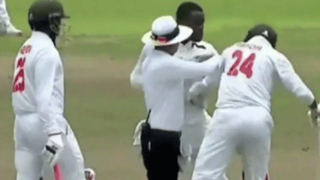 Cricket Fight: క్రికెట్ పిచ్‌పైనే ఫైటింగ్‌.. బంగ్లా బ్యాట‌ర్‌పై సౌతాఫ్రికా బౌల‌ర్ అటాక్‌.. వీడియో