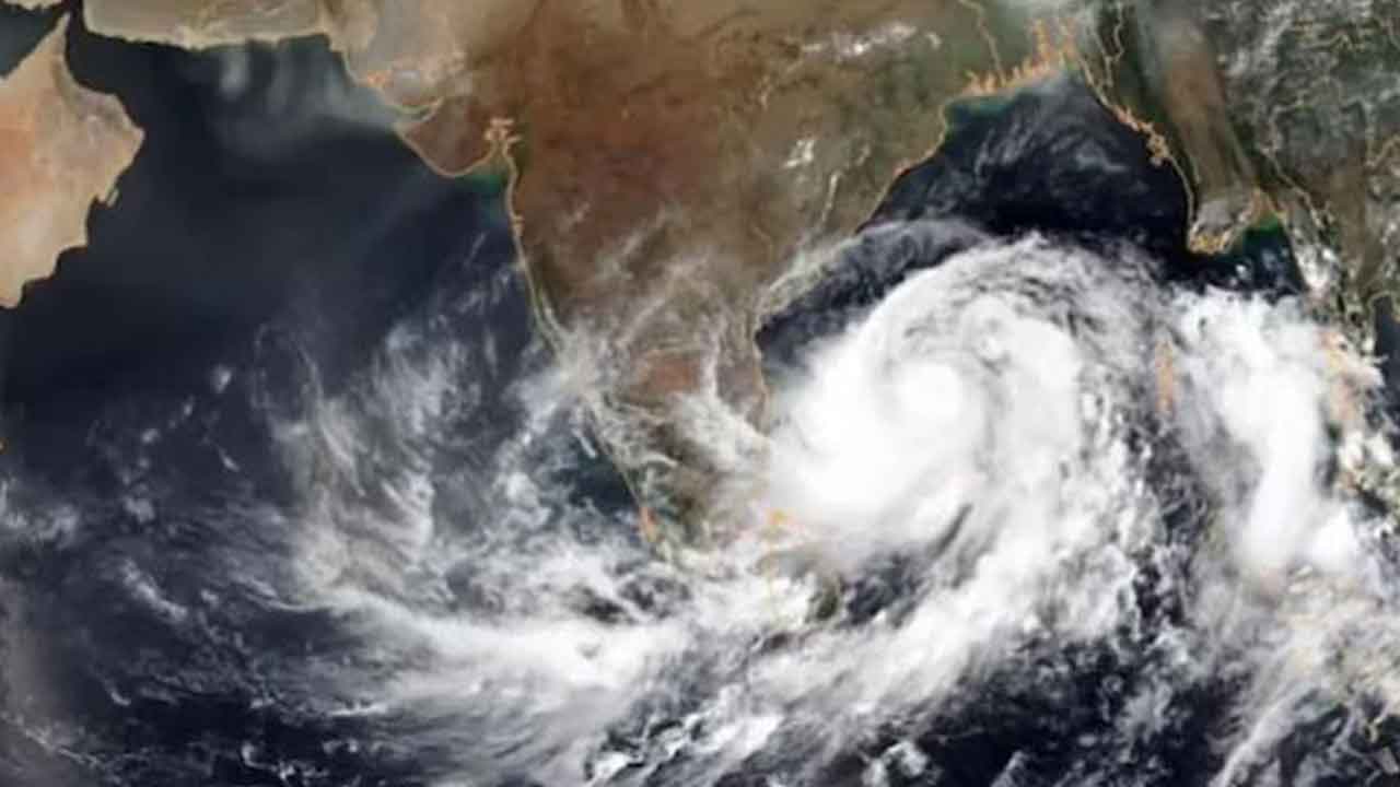 బంగాళాఖాతంలో వాయుగుండం