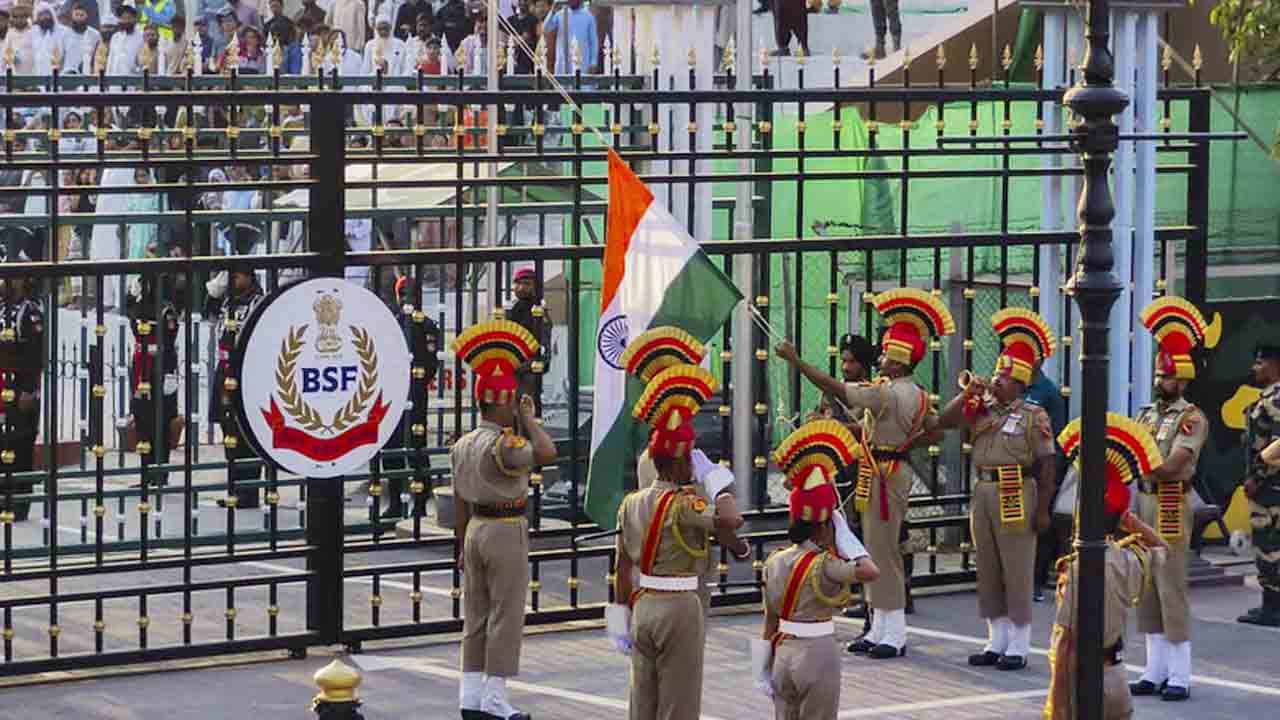 సరిహద్దులో ‘బీటింగ్‌ రిట్రీట్‌’ నిలిపివేత