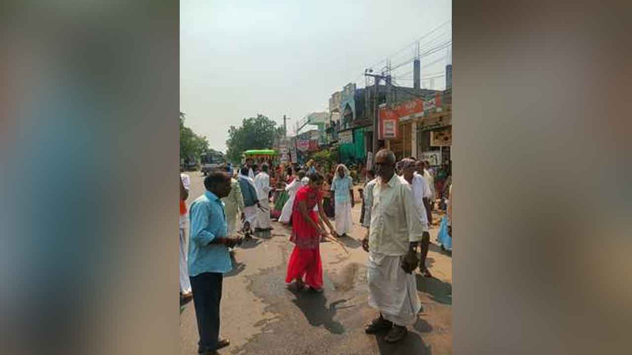 Warangal | కన్నుల పండువగా బీరన్న విగ్రహ ప్రతిష్టాపన : వీడియో