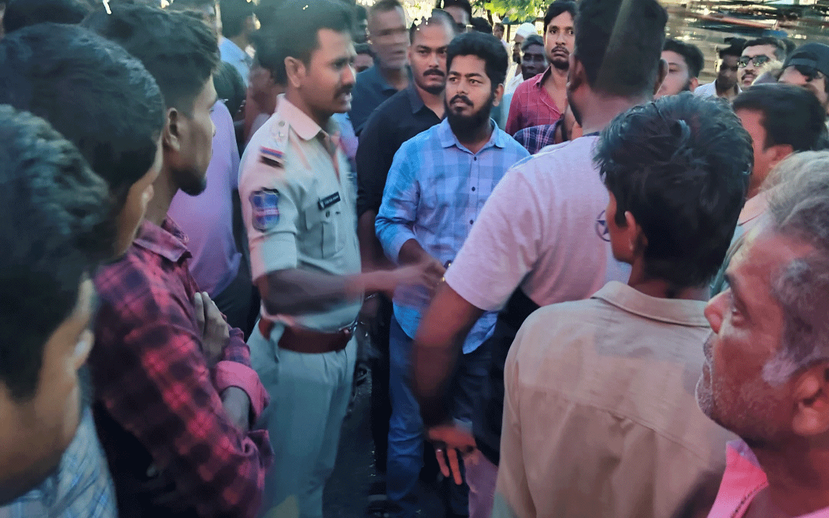 Chandrugonda : చండ్రుగొండలో బొగ్గు టిప్పర్ల అడ్డ‌గింత 