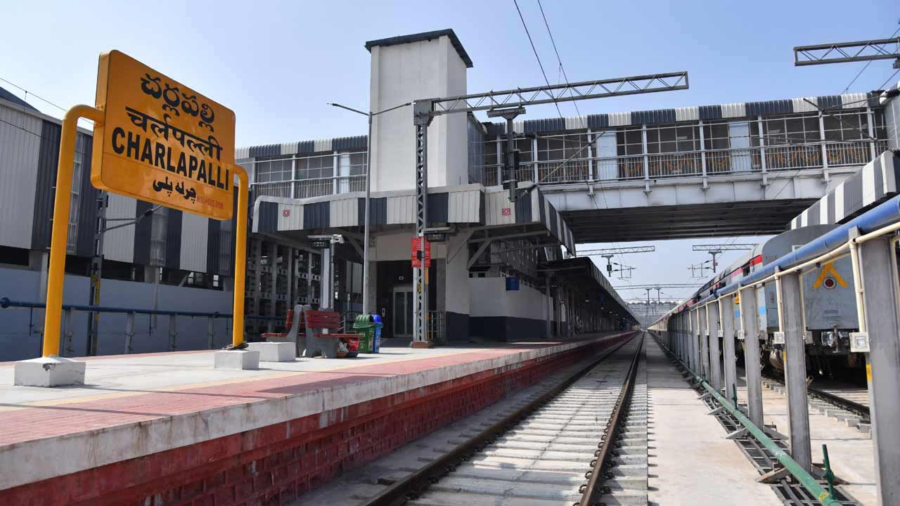 Charlapalli | చర్లపల్లి రైల్వే స్టేషన్‌ నుంచి ప్రతి 10 నిమిషాలకు బస్సు