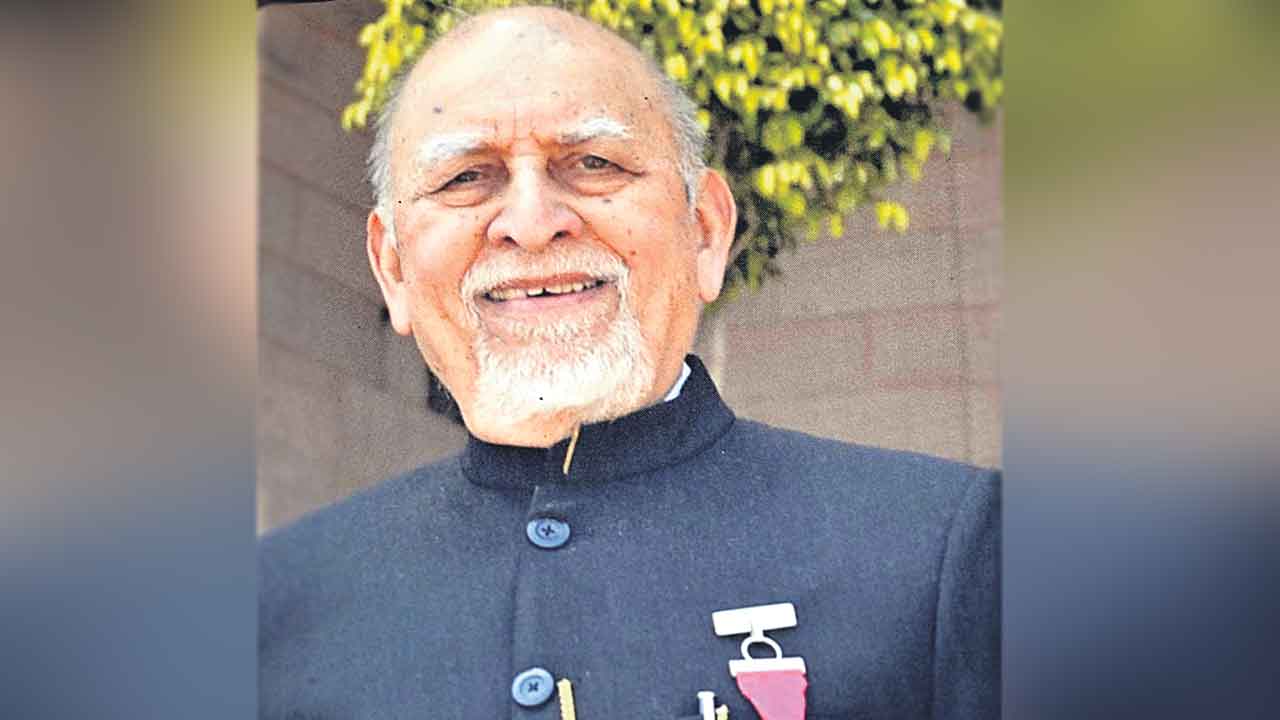 అణుశక్తి కమిషన్‌ మాజీ చీఫ్‌ శ్రీనివాసన్‌ మృతి