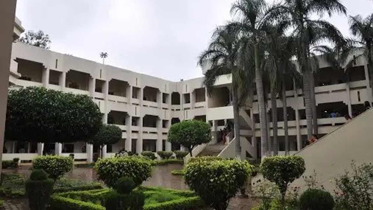 Degree Admissions | డిగ్రీ ప్రవేశాల్లో అటానమస్‌ కాలేజీలదే హవా.. 25వేలకు పైగా విద్యార్థుల ఆసక్తి అటువైపే!