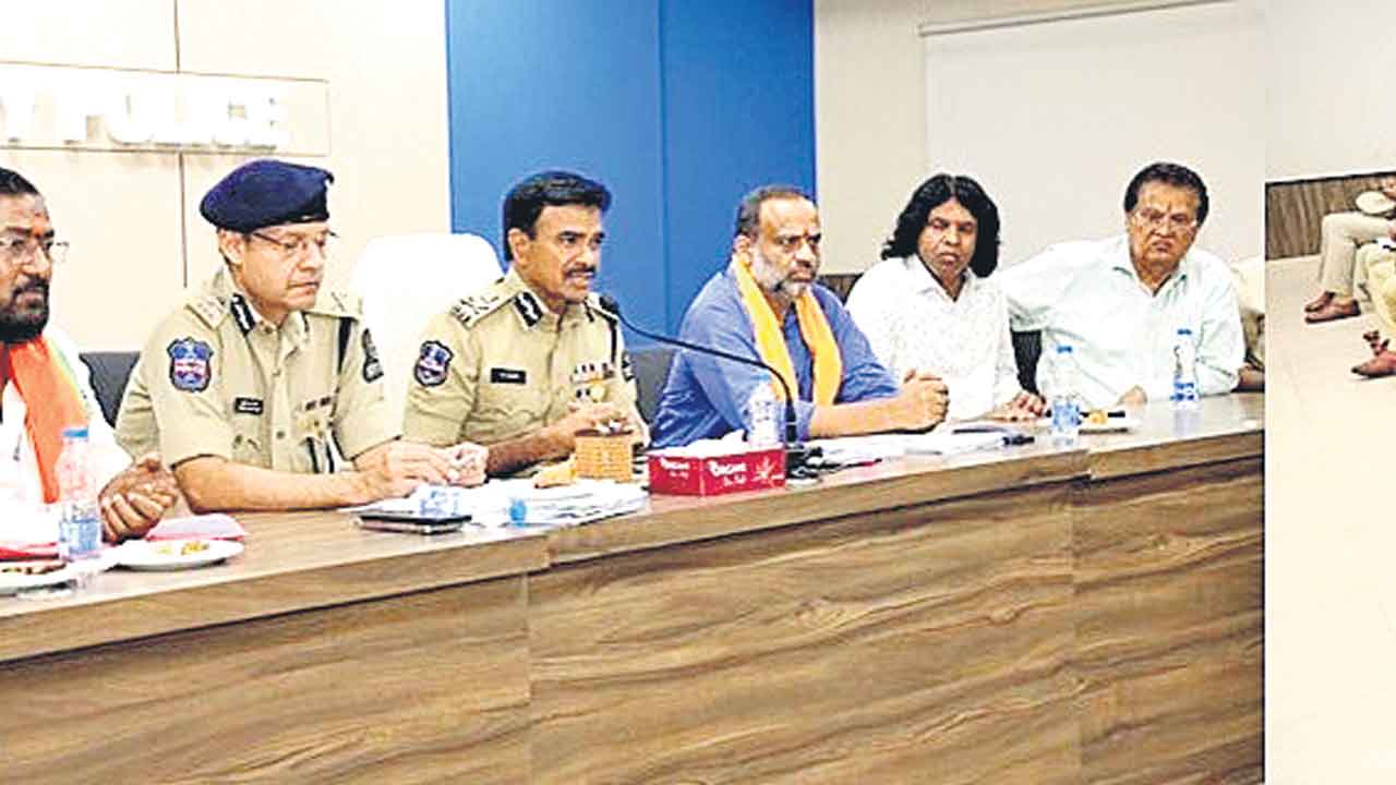 ఆ వీడియోలు పెడితే కఠిన చర్యలే