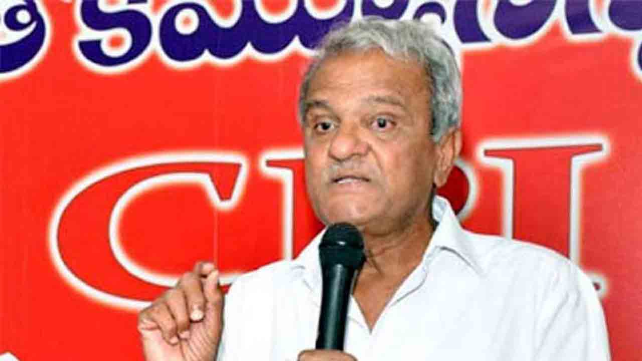 అందాలభామల వెంట మంత్రుల పరుగులు