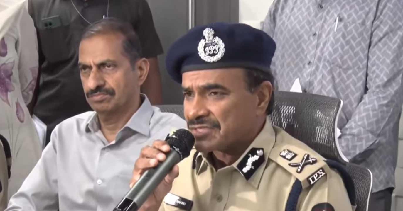 CV Anand | ప్రస్తుత పరిస్థితులపై ప్రజలు భయపడవద్దు.. సీవీ ఆనంద్‌ సూచన