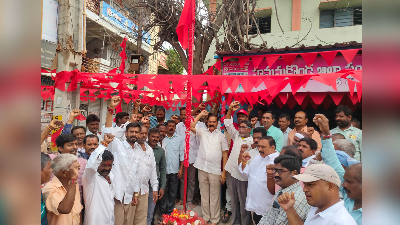 Dasyam Vinay Bhaskar | కార్మికుల హ‌క్కుల కోసం నిరంతరం పోరాడుతా : దాస్యం విన‌య్ భాస్కర్‌