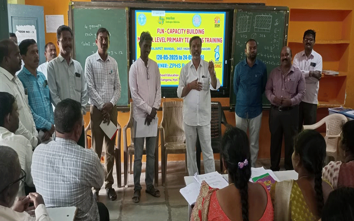 Rajapet : విద్యార్థులకు మెరుగైన బోధన అందించాలి : డీఈఓ సత్యనారాయణ