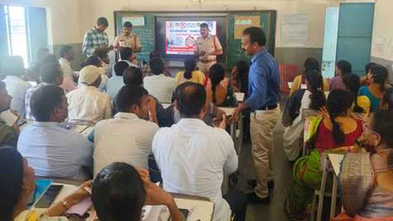 Drugs | డ్రగ్స్‌పై విద్యార్థులకు అవగాహన కల్పించాలి : సీఐ శ్రీనివాస్