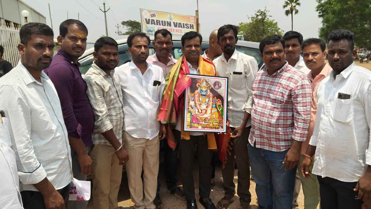 Gyadari Kishore | మాజీ ఎమ్మెల్యే గ్యాదరి కిశోర్‌కు సన్మానం