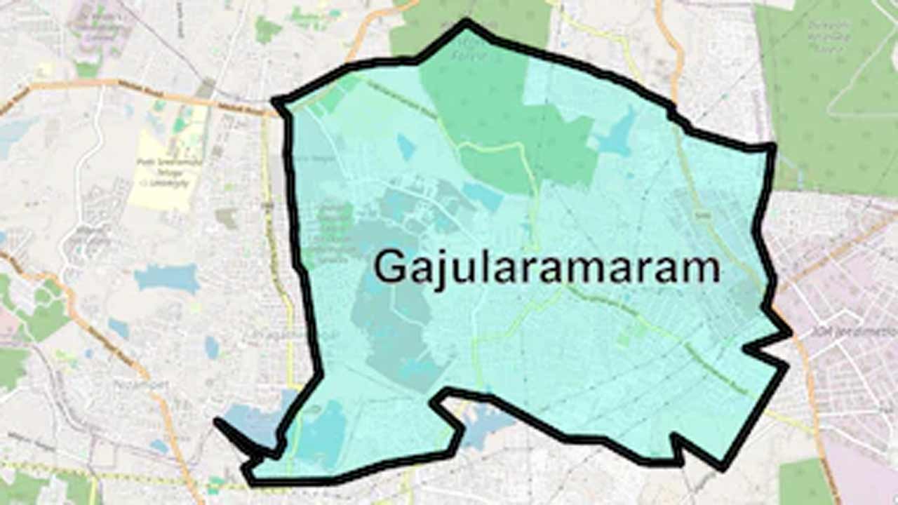 గాజుల రామారంలో ఉద్రిక్తంగా మారిన రెవెన్యూ కూల్చివేతలు