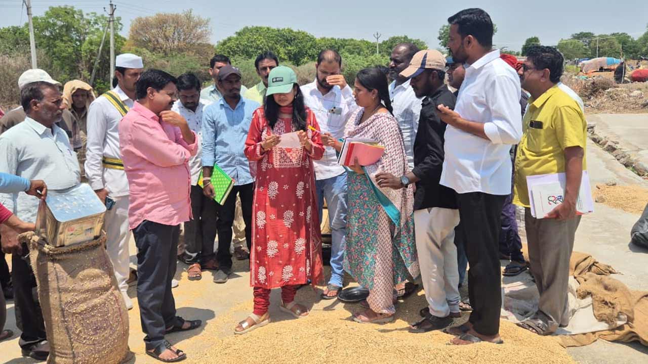 Siddipet | ధాన్యం కోనుగోళ్లను వేగవంతం చేయాలి: సిద్దిపేట అదనపు కలెక్టర్ గరిమా ఆగర్వాల్