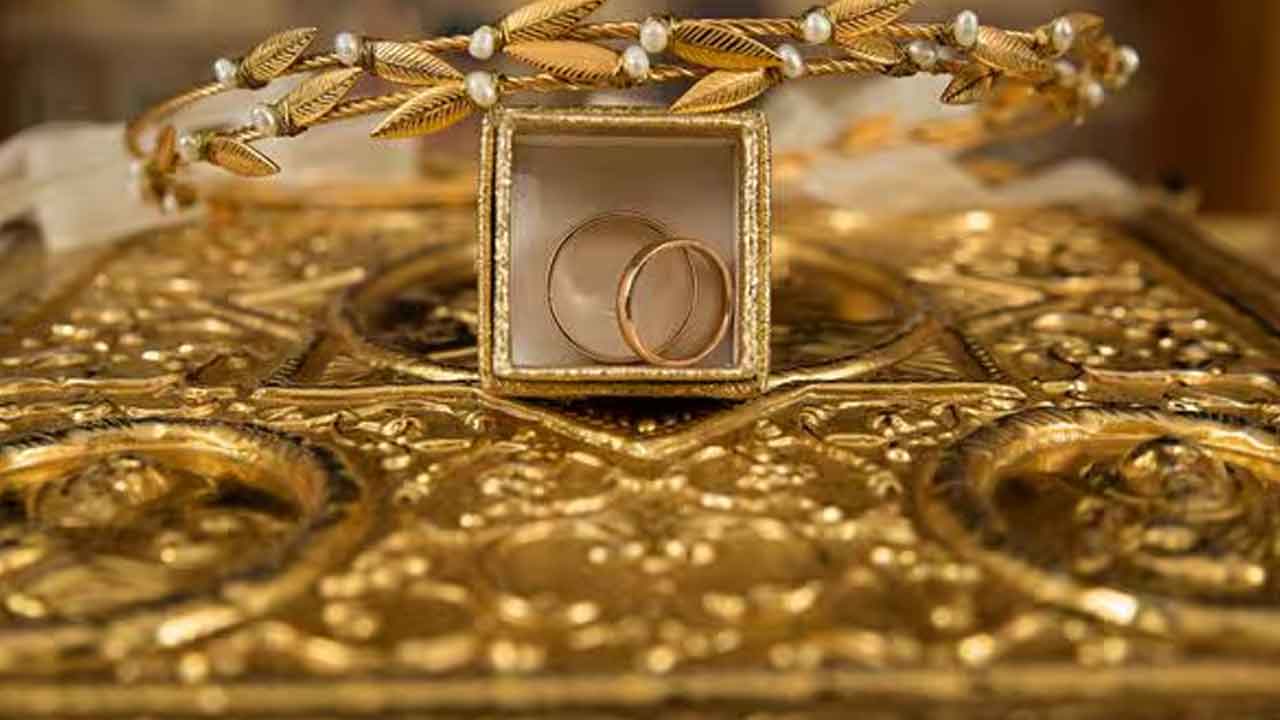 కొండల్లో నడుస్తుంటే కోట్ల నిధి లభ్యం