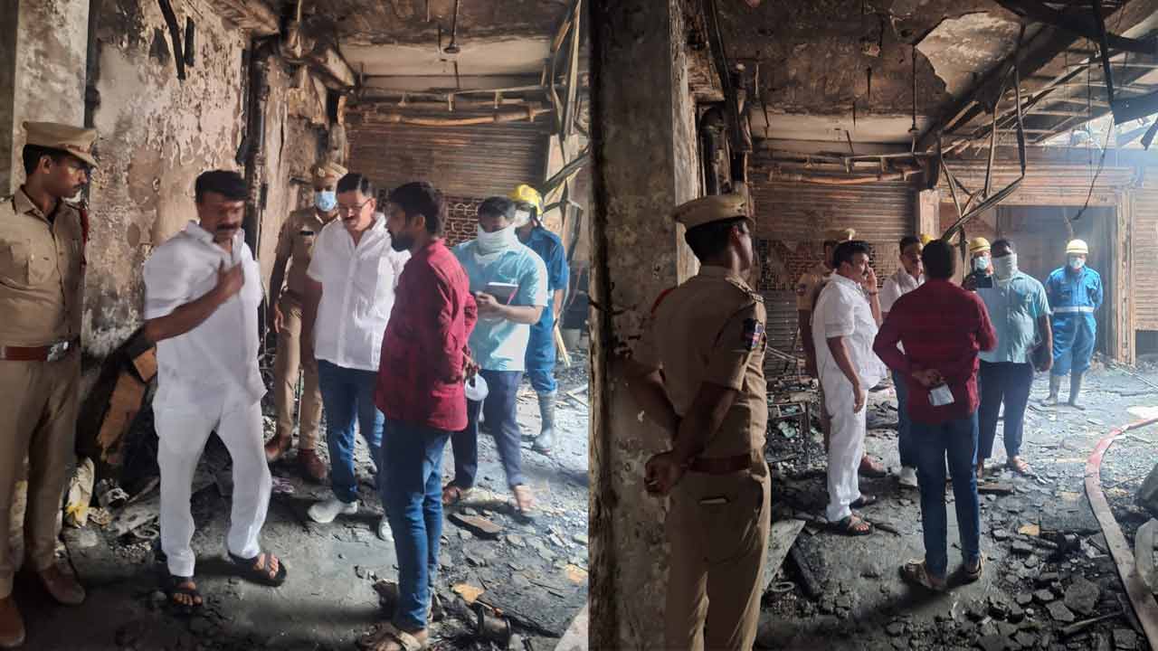 గుల్జార్ హౌస్ అగ్నిప్రమాద ఘటనాస్థలాన్ని పరిశీలించిన మాజీ మంత్రి తలసాని
