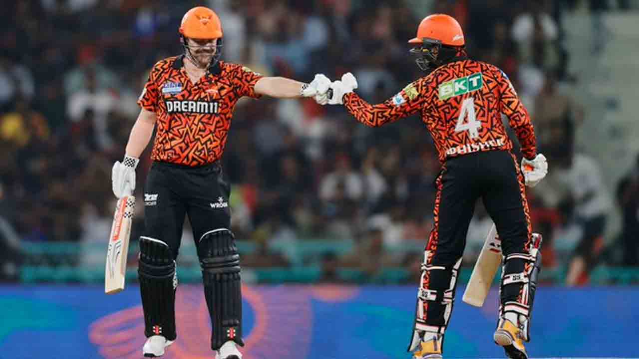 IPL 2025 | నాలుగు వేల క్ల‌బ్‌లో అభిషేక్.. ప‌వ‌ర్ ప్లేలో స‌న్‌రైజ‌ర్స్ స్కోర్..!